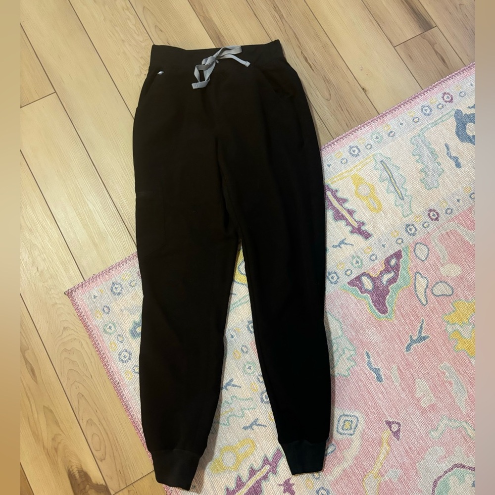 FIGS high wasted zamora joggers